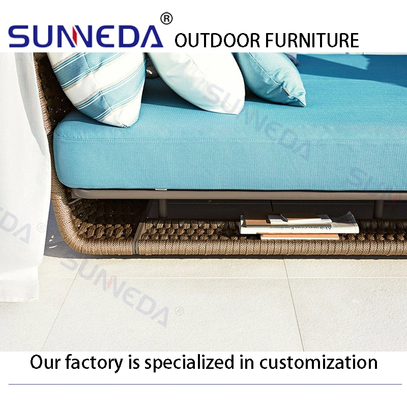 Outdoor Hot-Selling Simple Leisure Splicing Sun Daybed with Acrylic Cushion